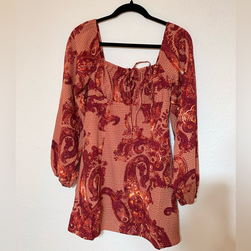 UO Vivienne Printed Long Sleeve Mini Dress